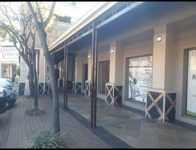 1,125M² BUSINESS FOR SALE IN RUSTENBURG CENTRAL